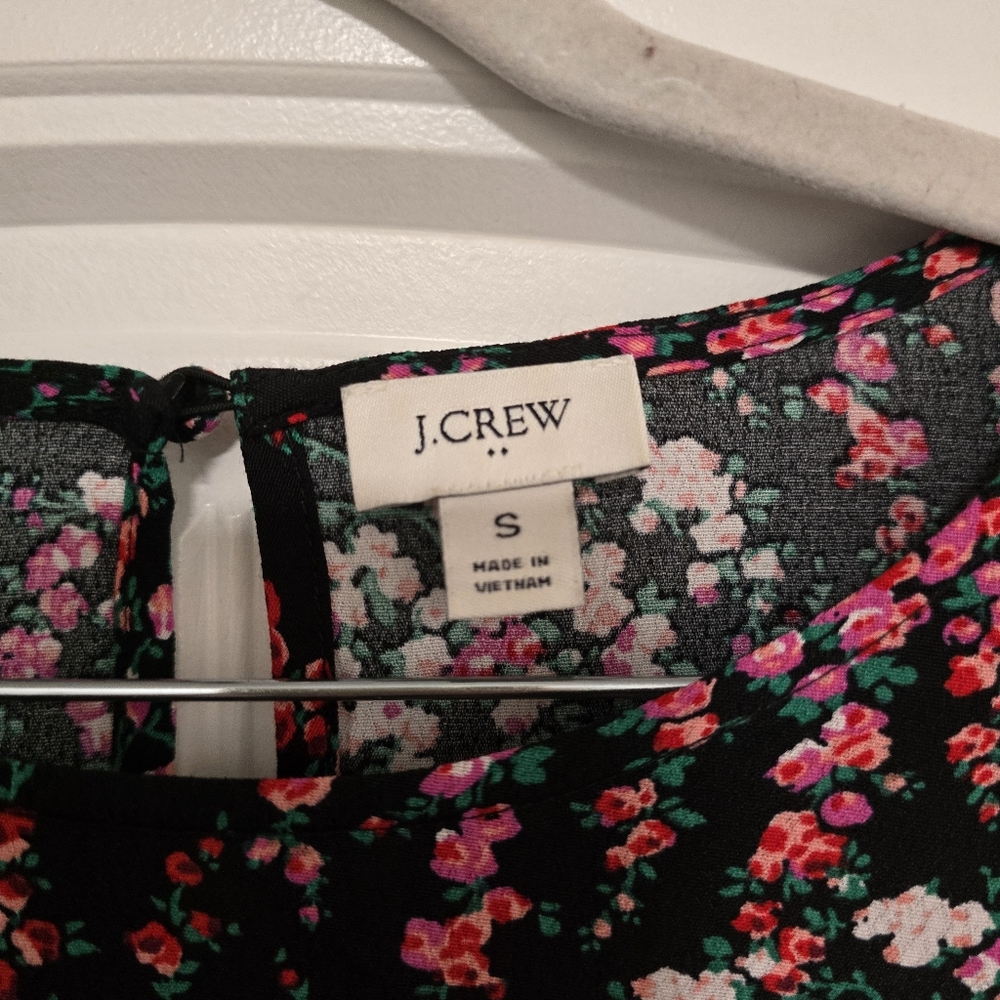 ๐7/25$ J. CREW Printed Puff Sleeve Top - Picture 4 of 7